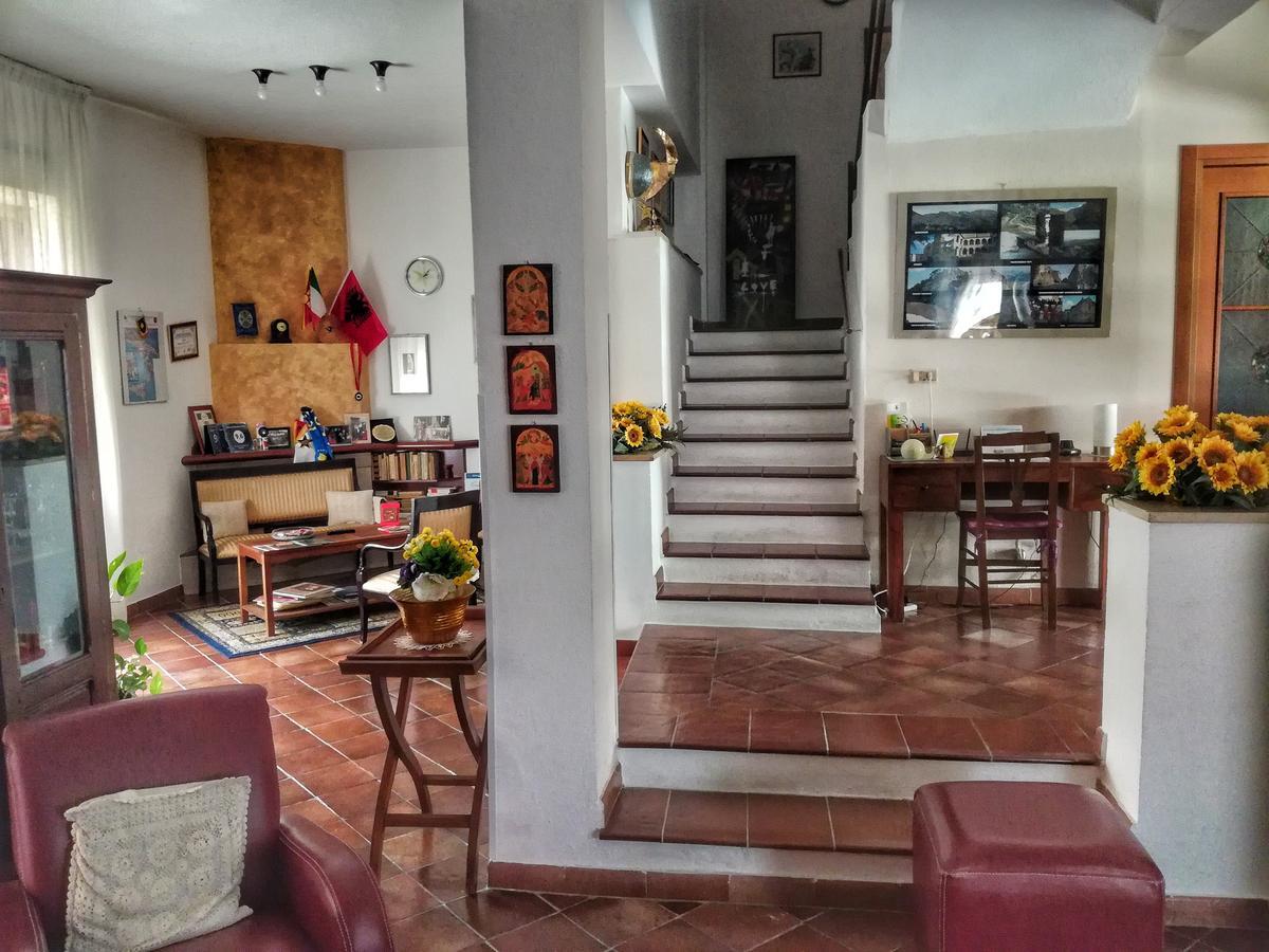 Bed And Breakfast Pieffe Frascineto Exterior foto